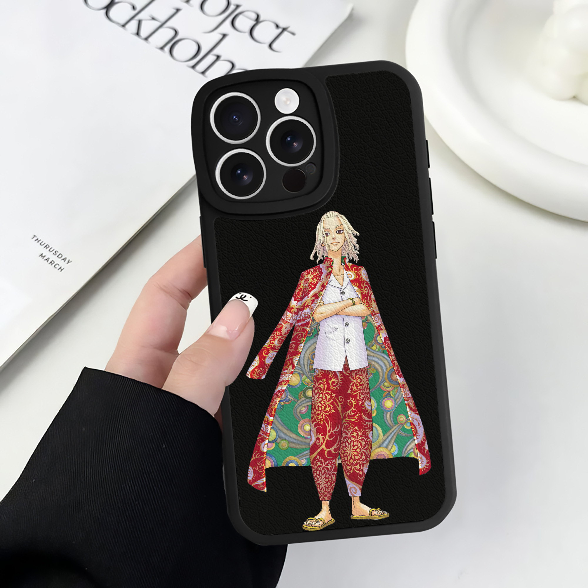 （画像用） 東京リベンジャーズ Tokyo Revengers 【iPhone 16シリーズ対応】シリコンスマホケース（レザー調） 材質：シリコン
